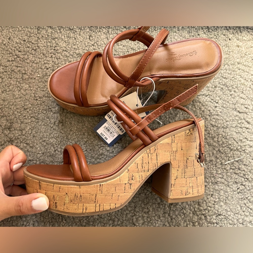 Sandal heels